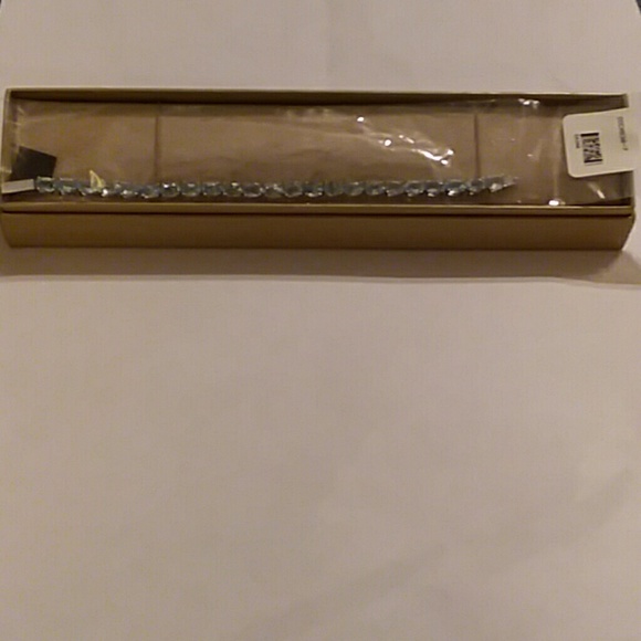 JTV Jewelry - BLUE TOPAZ BRACELET,  SIZE 7"